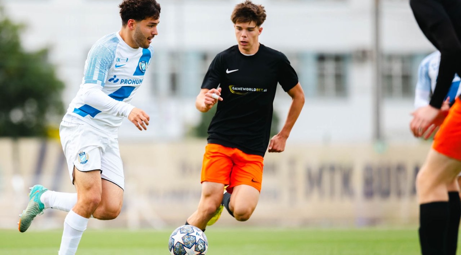 Kenesei Noel Belgiumban folytatja